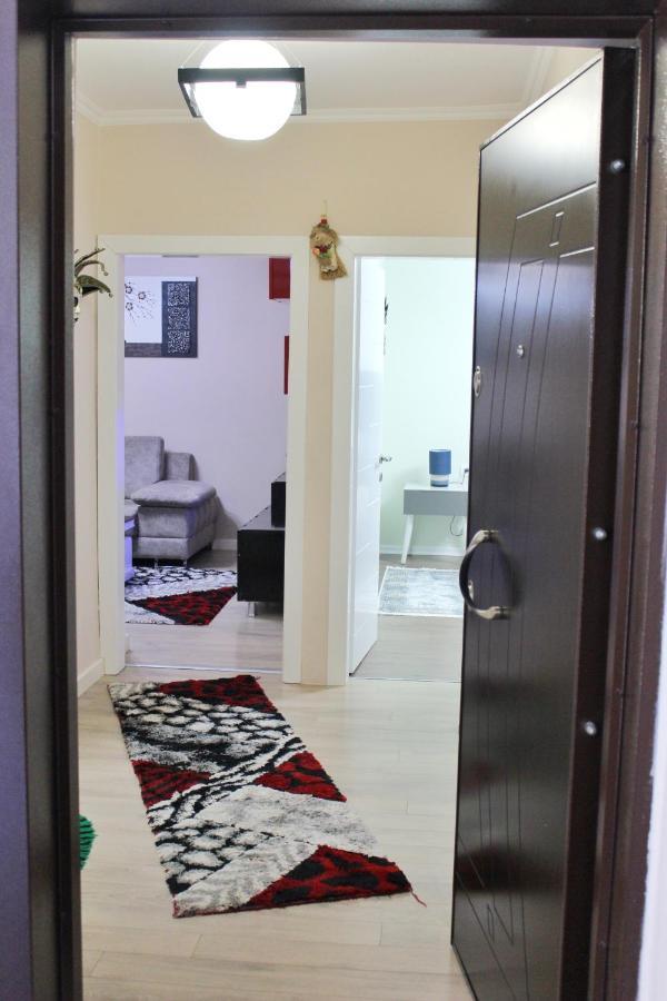 Essy'S Apartment Korce Exterior photo